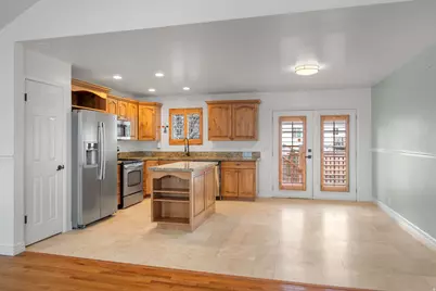 11037 S Robinson Cir E, Sandy, UT 84092 - Photo 10