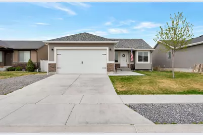 1357 E Skip St, Eagle Mountain, UT 84005 - Photo 2