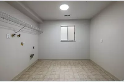 2676 E Hill Climb Cir S, Sandy, UT 84092 - Photo 58