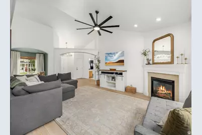 341 W 600 N, Lindon, UT 84042 - Photo 8