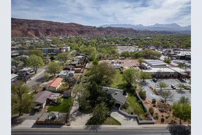 230 N 500 W, Moab, UT 84532 - Photo 4