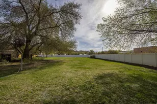 230 N 500 W, Moab, UT 84532 - Photo 36