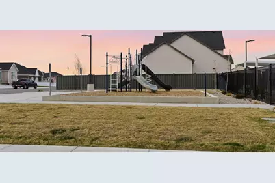 3233 W 2500 N, Clinton, UT 84015 - Photo 48