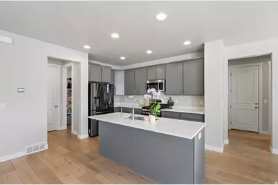 3233 W 2500 N, Clinton, UT 84015 - Photo 10