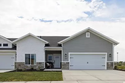 2554 S 2430 W #505, Syracuse, UT 84075 - Photo 1