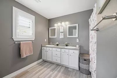 14436 S Debrian Way E, Draper, UT 84020 - Photo 12