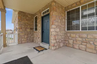 449 E Apple Blossom Dr, Pleasant Grove, UT 84062 - Photo 4