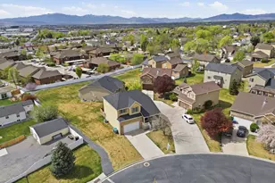 449 E Apple Blossom Ln, Pleasant Grove, UT 84062 - Photo 38