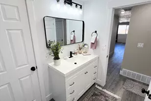 1448 E Estrellita Dr, Sandy, UT 84093 - Photo 10