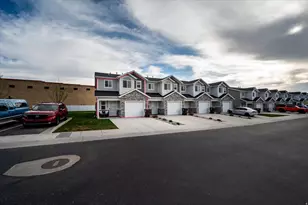 371 E 2050 N, North Ogden, UT 84414 - Photo 4