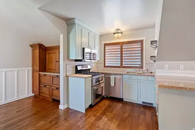 42 W Center St, Kaysville, UT 84037 - Photo 48