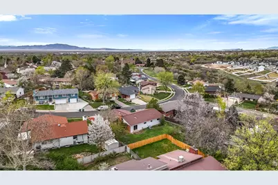 1626 Heather Dr, Layton, UT 84040 - Photo 14