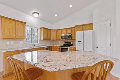 10956 S Crystal View Way, South Jordan, UT 84095 - Photo 4