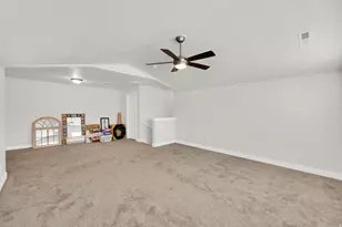 7082 W Oromia View Dr, West Valley, UT 84128 - Photo 20