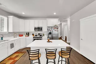 7082 W Oromia View Dr, West Valley, UT 84128 - Photo 2