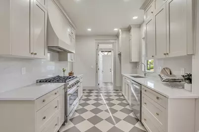 189 N M St E, Salt Lake City, UT 84103 - Photo 8