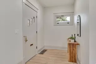 189 N M St E, Salt Lake City, UT 84103 - Photo 2