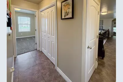 2679 W 2500 N, Clinton, UT 84015 - Photo 18