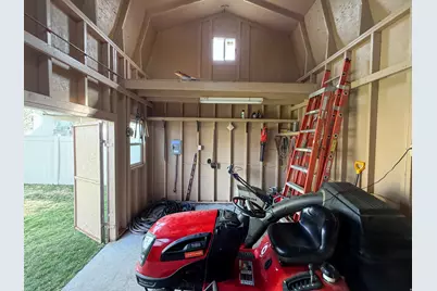 2679 W 2500 N, Clinton, UT 84015 - Photo 30