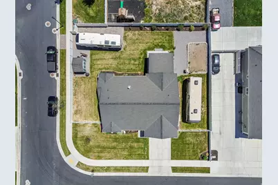 4764 N Gunsight Peak Dr, Eagle Mountain, UT 84005 - Photo 32