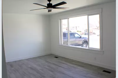 3967 S 6865 W, West Valley, UT 84128 - Photo 18