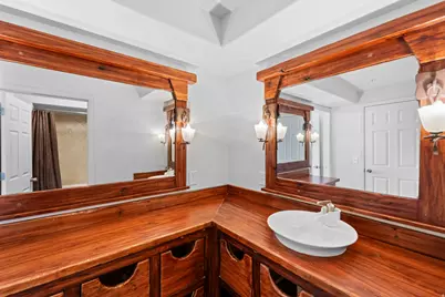 1870 E Oak Bend Dr S, Draper, UT 84020 - Photo 38