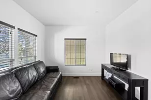 1870 E Oak Bend Dr S, Draper, UT 84020 - Photo 8