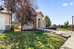 1870 E Oak Bend Dr S, Draper, UT 84020 - Photo 4