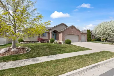 1872 S 2265 W, Syracuse, UT 84075 - Photo 2