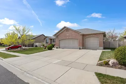 1872 S 2265 W, Syracuse, UT 84075 - Photo 4