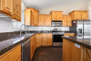 1872 S 2265 W, Syracuse, UT 84075 - Photo 12
