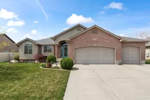 1872 S 2265 W, Syracuse, UT 84075 - Photo 2