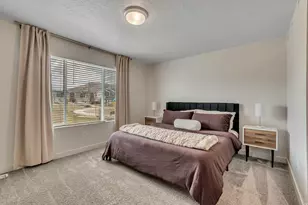 2017 N Red Yearling Dr, Saratoga Springs, UT 84045 - Photo 12