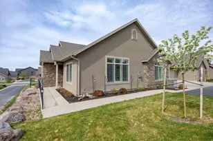 907 W 1840 S, Syracuse, UT 84075 - Photo 4