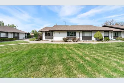 1047 E Eastgate Rd S, Murray, UT 84117 - Photo 2