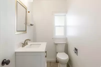 143 S 400 E, Salt Lake City, UT 84111 - Photo 12