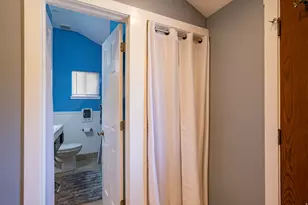 2315 E 6600 S, Cottonwood Heights, UT 84121 - Photo 36