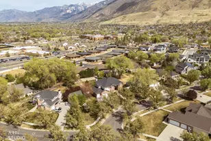 1209 E Bear Holw Cv, Draper, UT 84020 - Photo 78