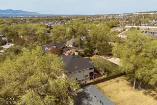 1209 E Bear Holw Cv, Draper, UT 84020 - Photo 76