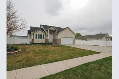 7335 S Quartz Hill Dr, West Jordan, UT 84081 - Photo 2
