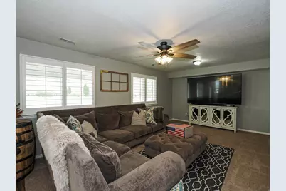 7335 S Quartz Hill Dr, West Jordan, UT 84081 - Photo 18