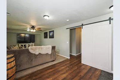 7335 S Quartz Hill Dr, West Jordan, UT 84081 - Photo 20