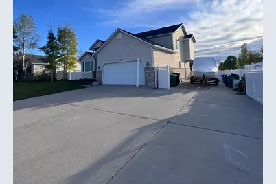 7335 S Quartz Hill Dr, West Jordan, UT 84081 - Photo 4