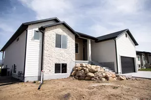 4586 S 6300 W, Hooper, UT 84315 - Photo 2