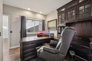 819 N Juniperpoint Dr, Salt Lake City, UT 84103 - Photo 20