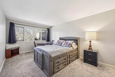 819 N Juniperpoint Dr, Salt Lake City, UT 84103 - Photo 32
