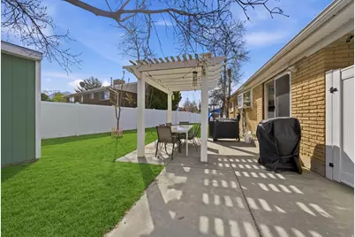 9609 S Tj Dr E, Sandy, UT 84070 - Photo 30