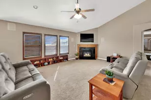 2141 W Aspen Wood Loop N, Lehi, UT 84048 - Photo 4