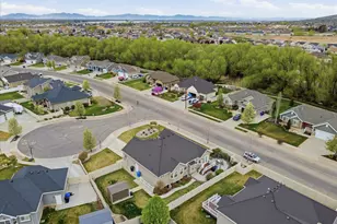 1690 N 60 W, North Ogden, UT 84404 - Photo 36