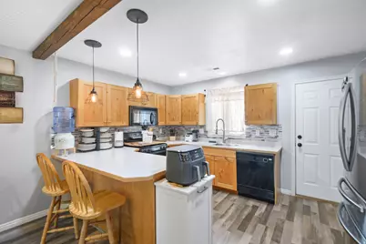 1064 E Fort Ln, Ogden, UT 84404 - Photo 10